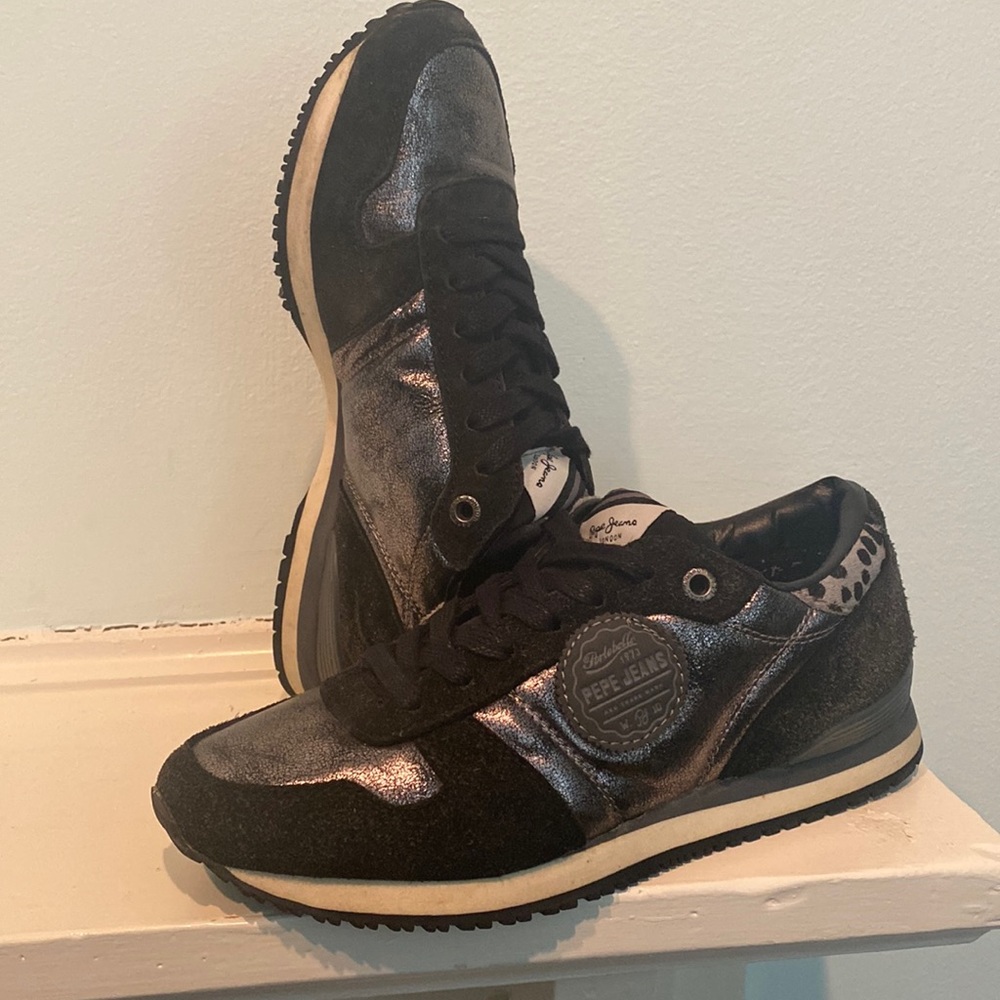 🙌Pepe Jeans London fashion sneakers. Preloved🥰